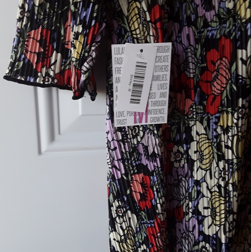 Lularoe shirley m